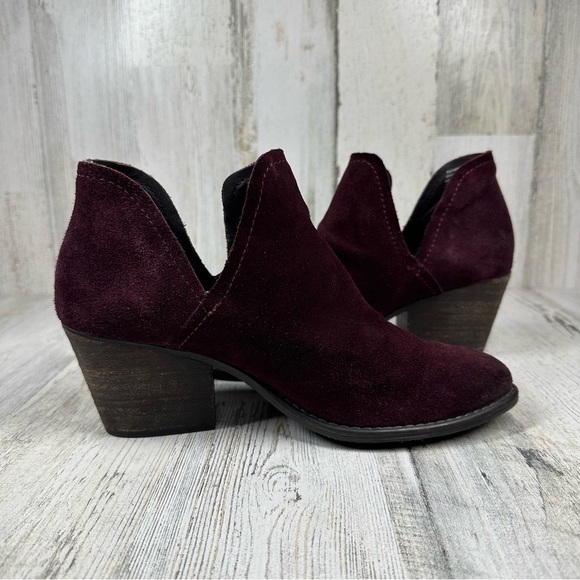 Steve Madden Adelphie Cut Out Burgundy Suede Ankle Boots #457 - Picture 7 of 10